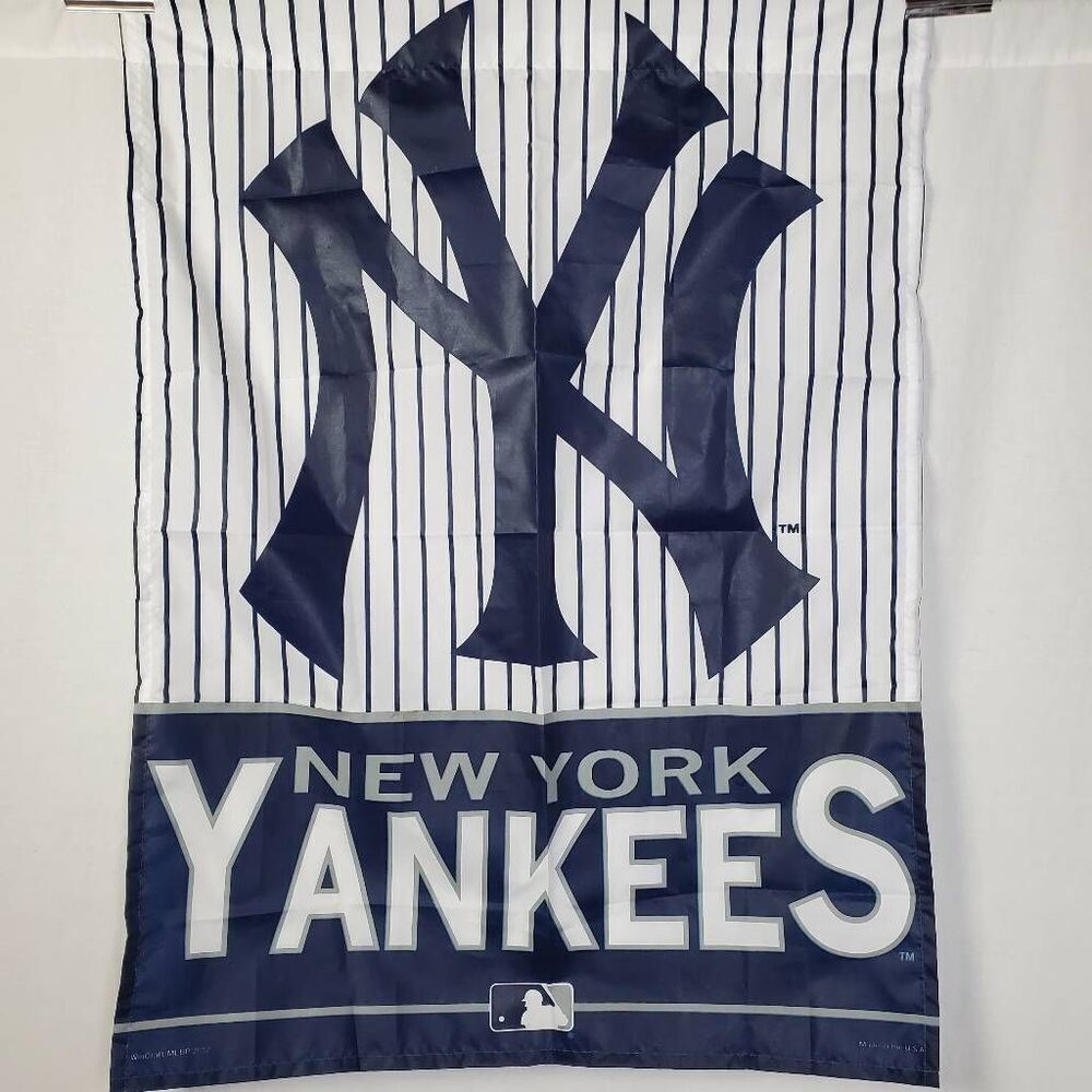 New York Yankees Vertical Flag WinCraft Sports MLB Officially Licensed 27"x37" U